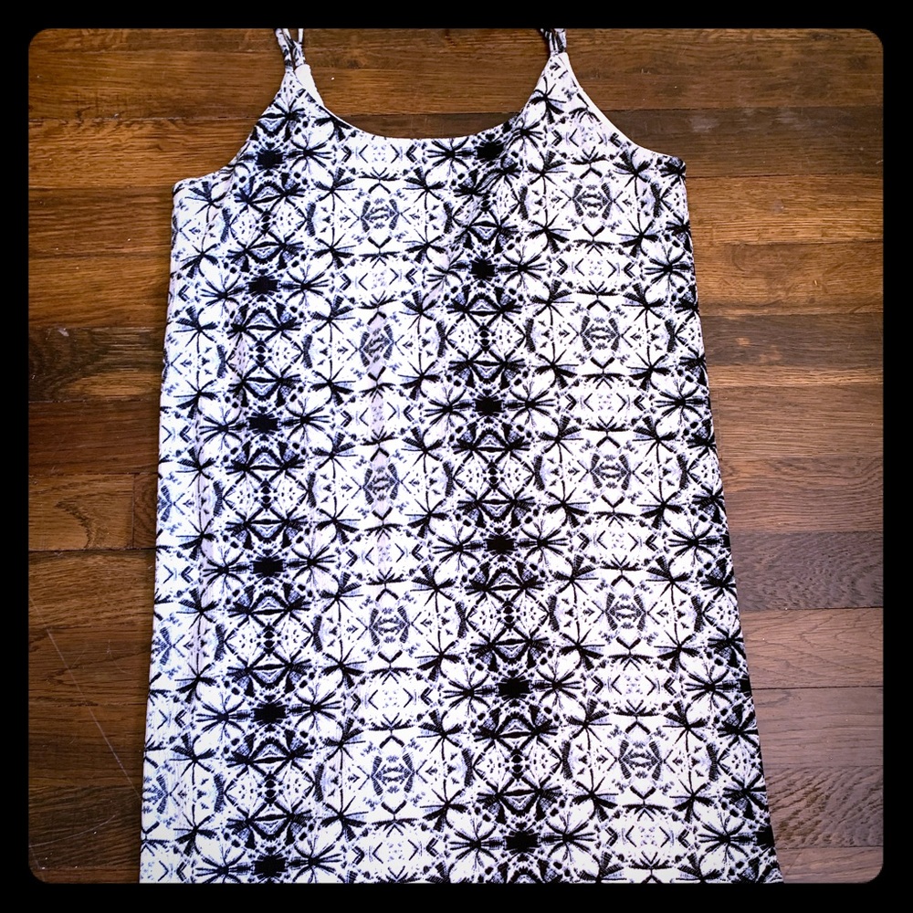 Black white size small mini dress